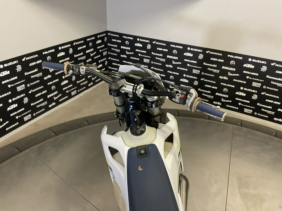 2025 HUSQVARNA TE 250 - 15917U