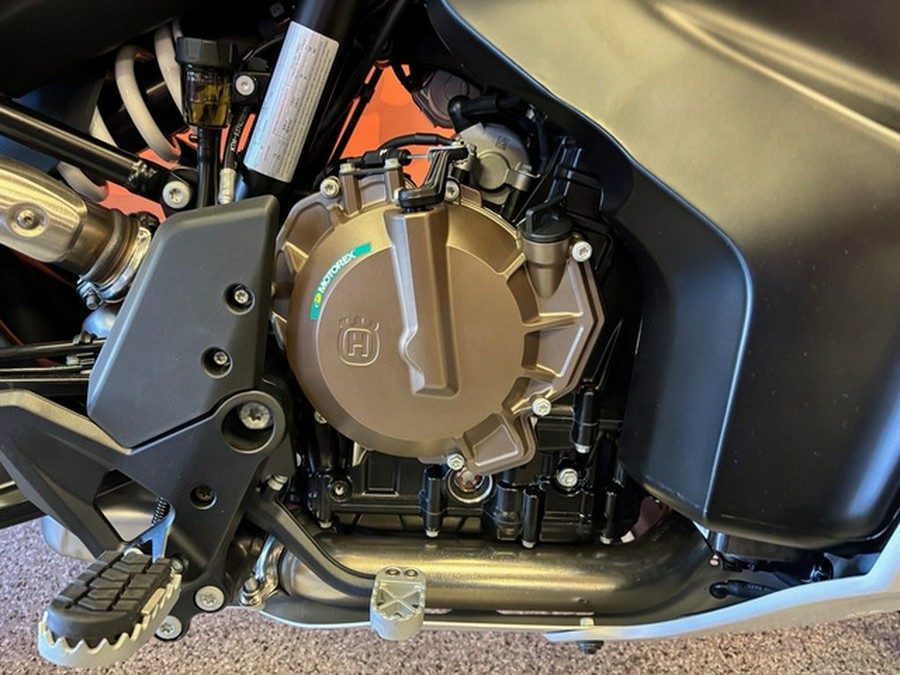 2025 Husqvarna Norden 901