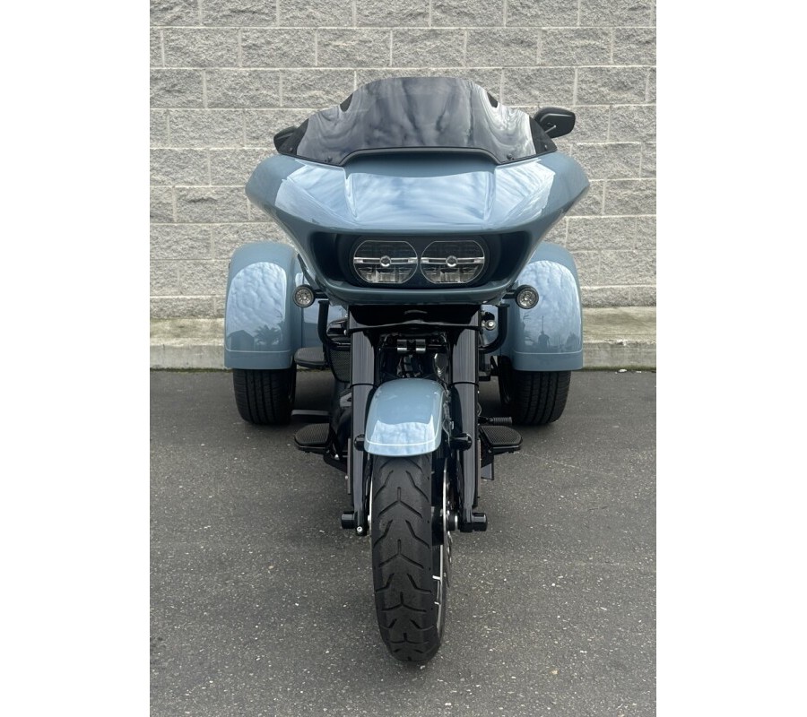 2024 Harley-Davidson® Road Glide® 3 Sharkskin Blue - Black Finish