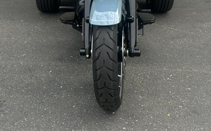 Harley-Davidson Road Glide 3 2024 FLTRT 84564434 SHARKSKIN W/ PINSTRIPE