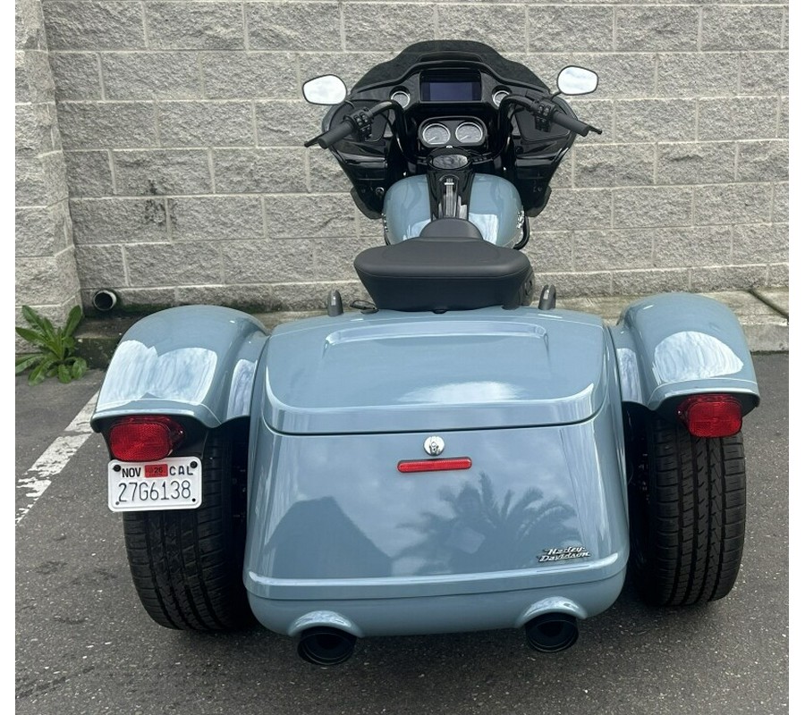 2024 Harley-Davidson® Road Glide® 3 Sharkskin Blue - Black Finish