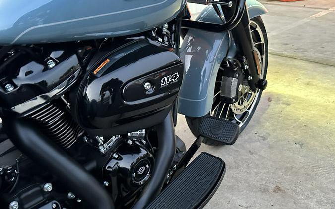 Harley-Davidson Road Glide 3 2024 FLTRT 84564434 SHARKSKIN W/ PINSTRIPE