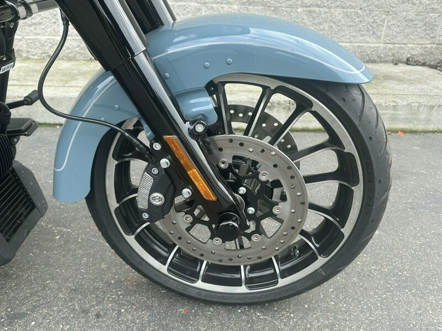 2024 Harley-Davidson® Road Glide® 3 Sharkskin Blue - Black Finish