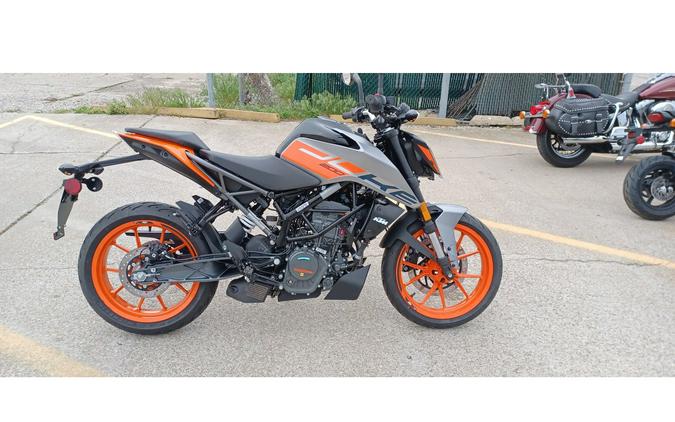 2023 KTM DUKE 200