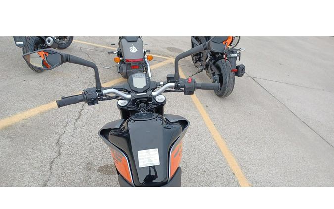 2023 KTM DUKE 200