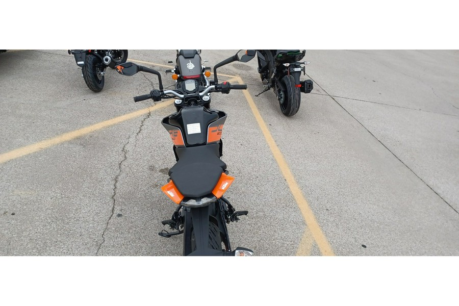 2023 KTM DUKE 200