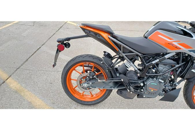 2023 KTM DUKE 200