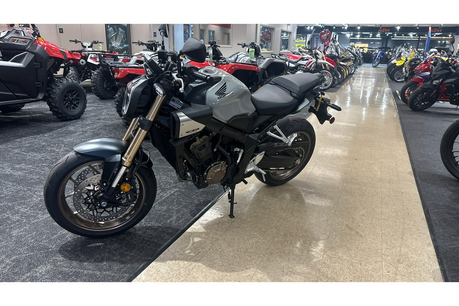 2025 CB650R E-Clutch - Honda