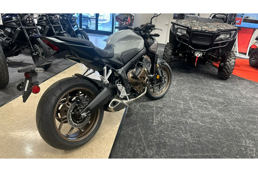 2025 CB650R E-Clutch - Honda