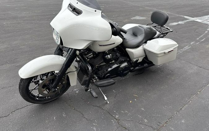 2020 Harley-Davidson Street Glide FLHXS - Special