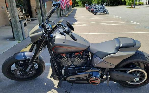 2019 Harley-Davidson® FXDRS - FXDR™ 114