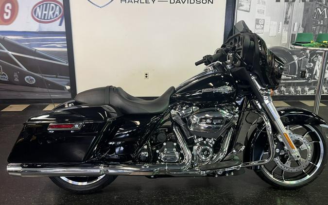 2023 Harley-Davidson Street Glide Vivid Black FLHX