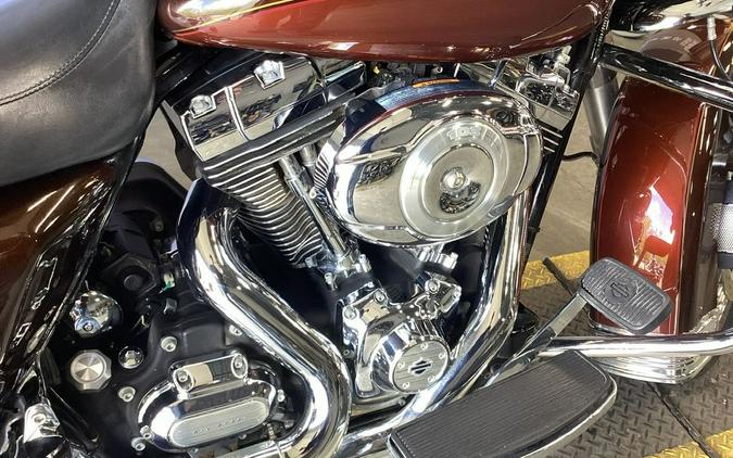 2011 Harley-Davidson® FLHRC - Road King® Classic