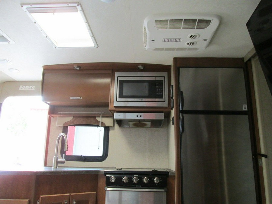 2021 LANCE 2465 PULL CAMPER