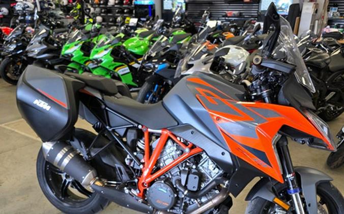 2023 KTM Super Duke 1290 GT