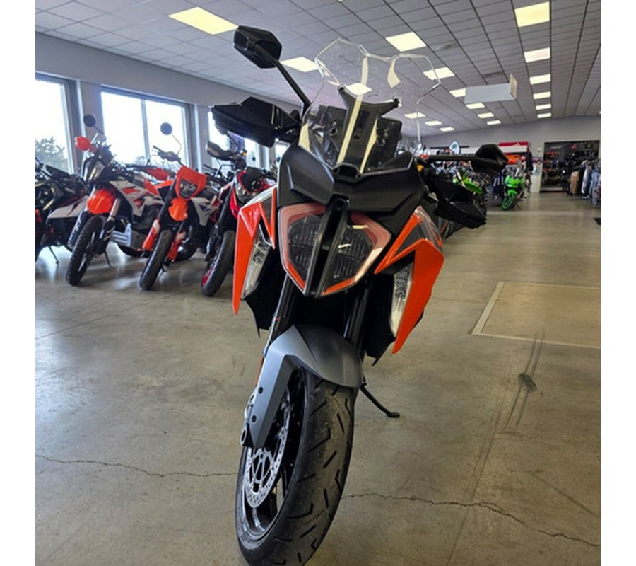 2023 KTM Super Duke 1290 GT
