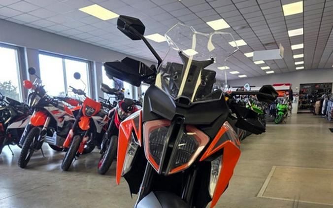 2023 KTM Super Duke 1290 GT