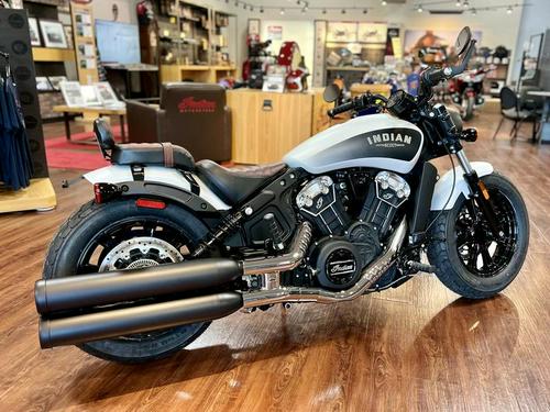 2021 Indian Scout Bobber Sixty Review [Urban Motorcycle Test]