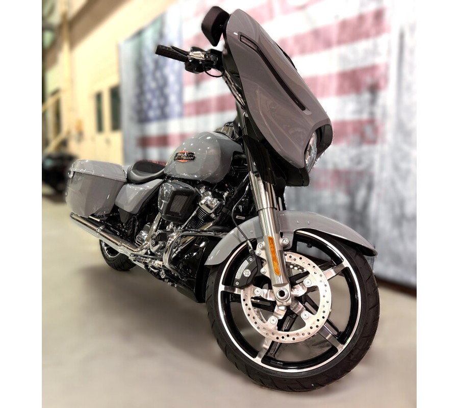 2026 FLHX Street Glide