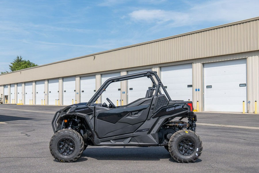 2025 Can-Am™ Maverick Trail DPS 1000