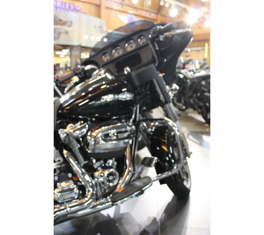 2021 Harley-Davidson® FLHX - Street Glide®