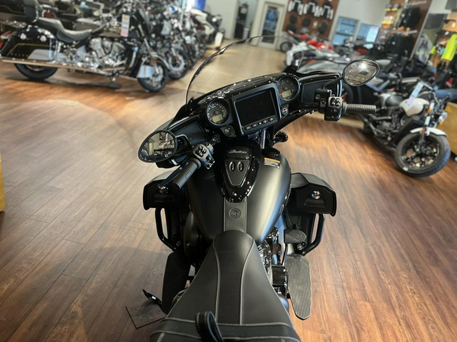 2025 Indian Roadmaster Dark Horse w/Powerband Audio Black Smoke