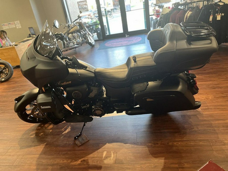 2025 Indian Roadmaster Dark Horse w/Powerband Audio Black Smoke