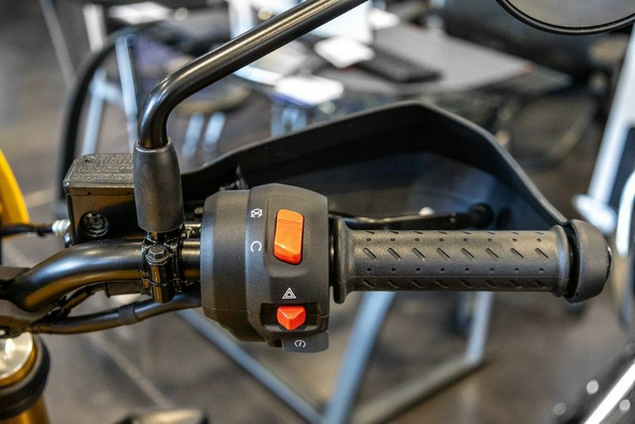 2026 Triumph Scrambler 400 XC Racing Yellow