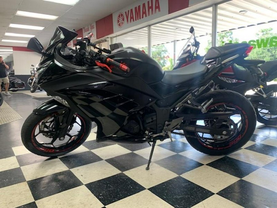 2015 Kawasaki Ninja® 300