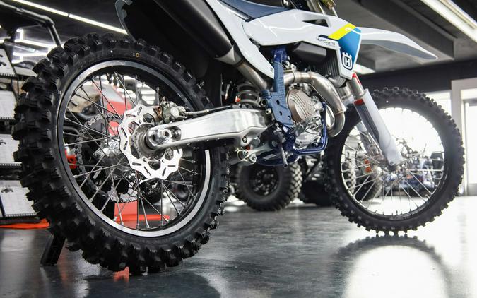 2025 Husqvarna Motorcycles FC450