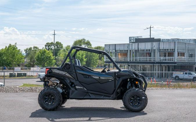 2025 Can-Am™ Maverick Trail DPS 1000