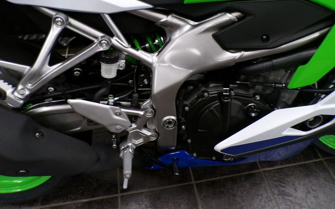 2024 Kawasaki Ninja® ZX™-4R ABS