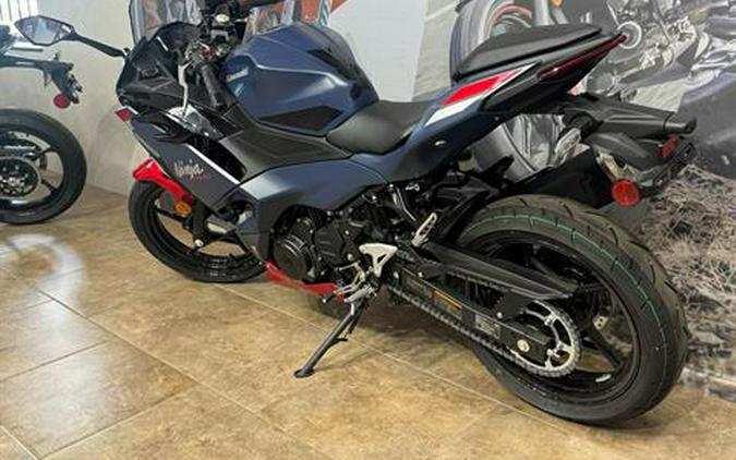 2026 Kawasaki Ninja® 500 SE ABS
