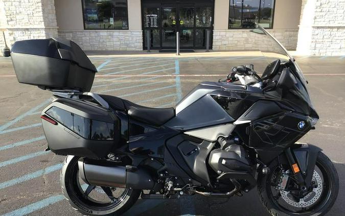 2026 BMW R 1300 RT Triple Black