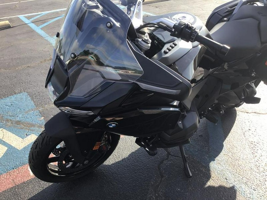 2026 BMW R 1300 RT Triple Black
