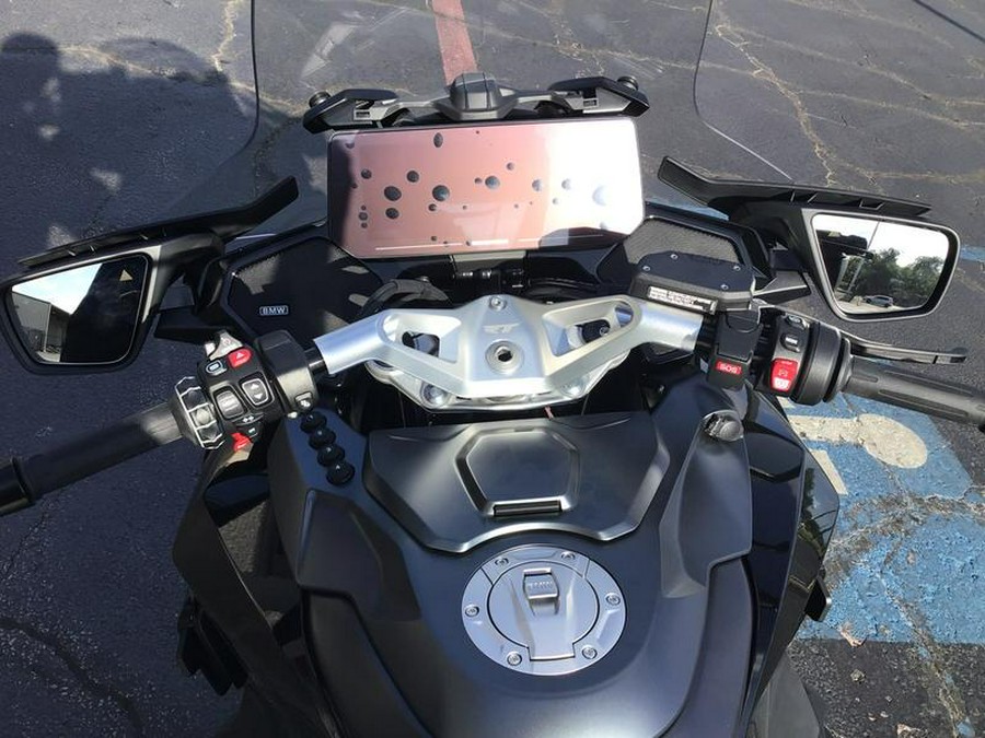 2026 BMW R 1300 RT Triple Black