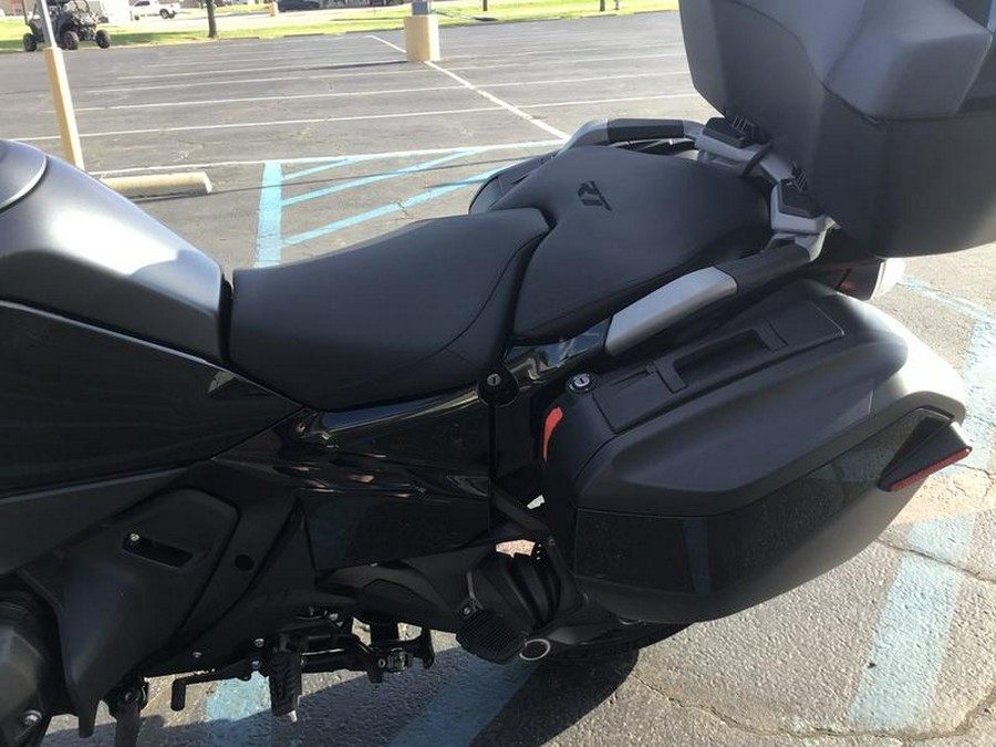 2026 BMW R 1300 RT Triple Black