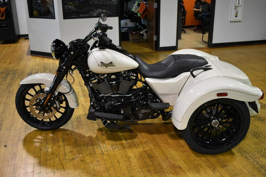 2023 Harley-Davidson® FLRT - Freewheeler®