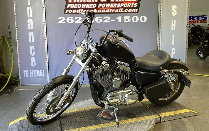 2014 Harley-Davidson® XL1200V - Sportster® Seventy-Two®