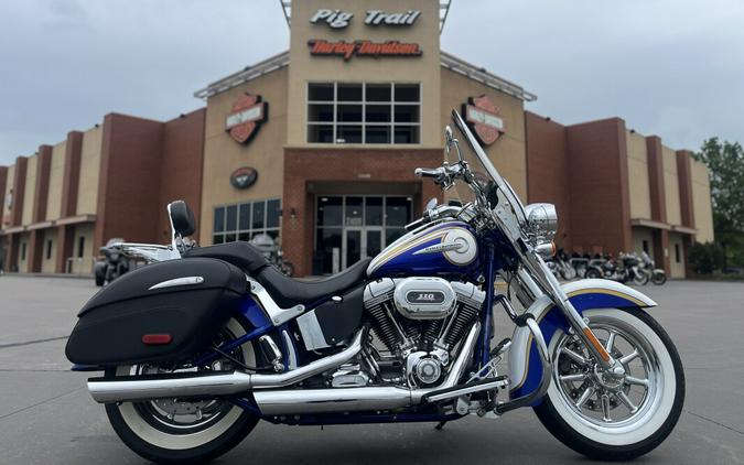 2014 Harley-Davidson® FLSTNSE CVO™ Softail® Deluxe W GOLD/COBALT 955338