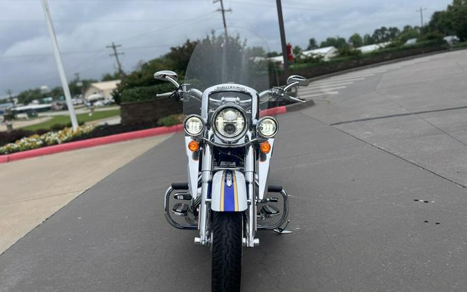 2014 Harley-Davidson® FLSTNSE CVO™ Softail® Deluxe W GOLD/COBALT 955338