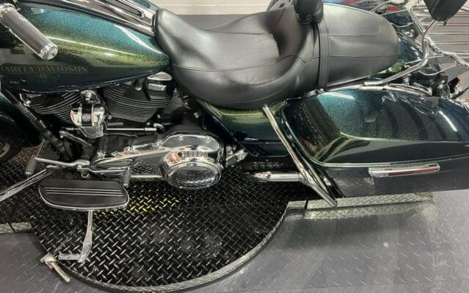 FLHXS 2017 Street Glide Special