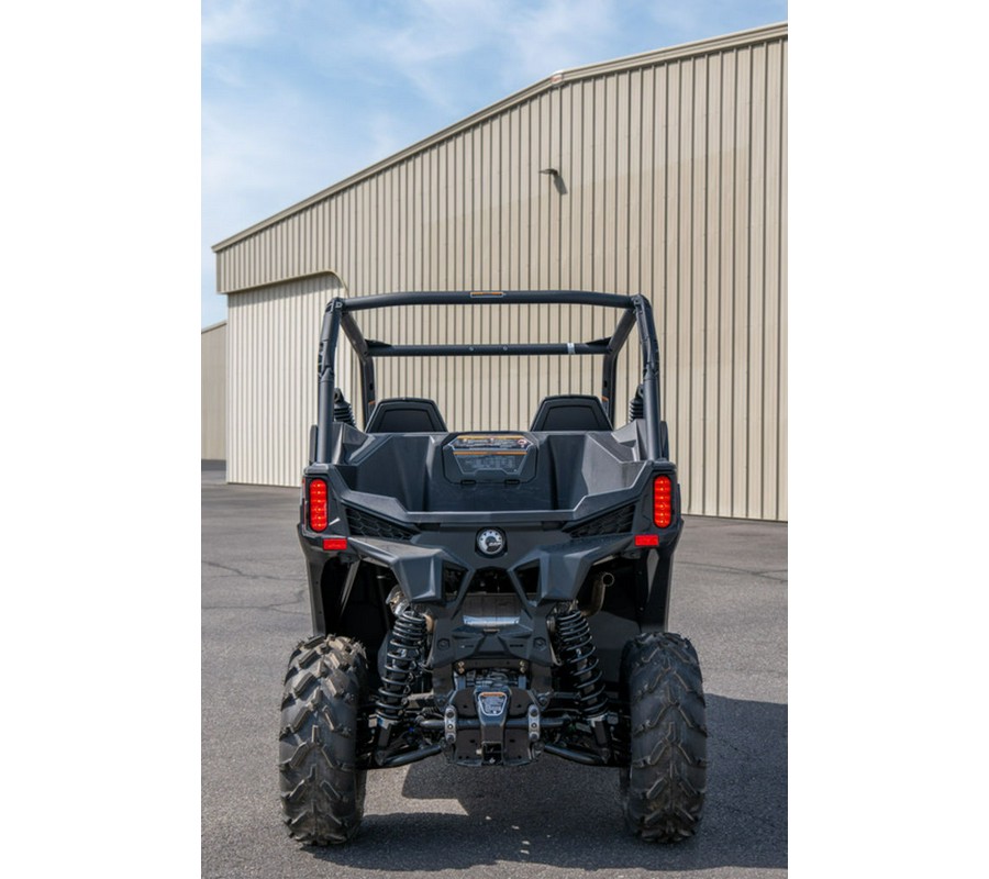 2025 Can-Am™ Maverick Trail DPS 1000