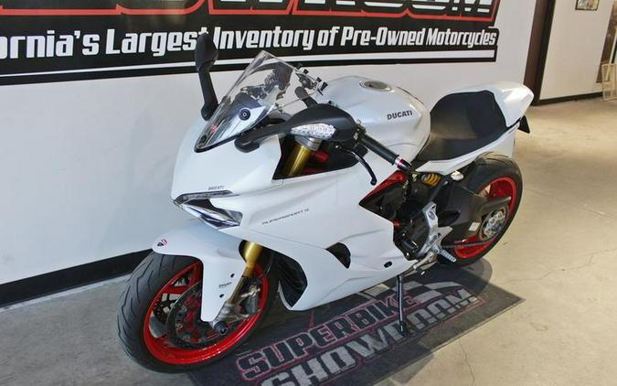 2017 Ducati SuperSport S Star White Silk