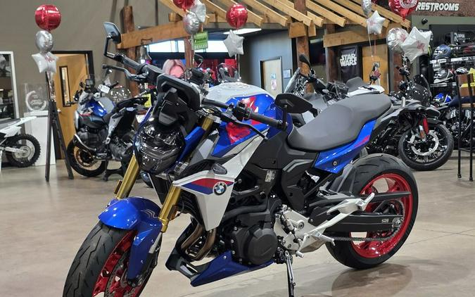 2026 BMW F 900 R