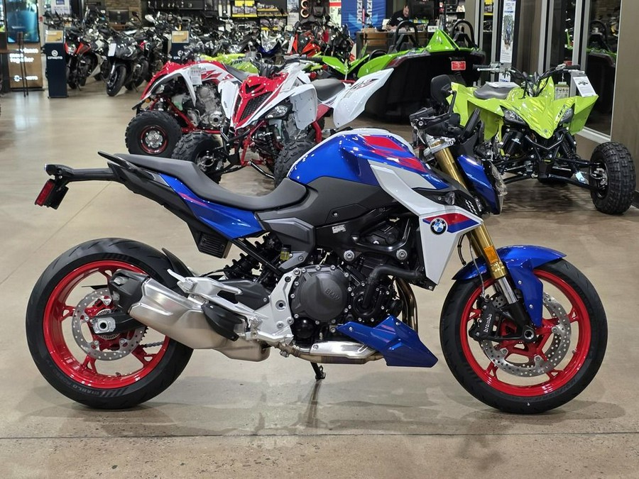 2026 BMW F 900 R