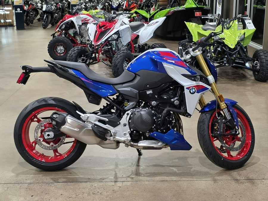 2026 BMW F 900 R