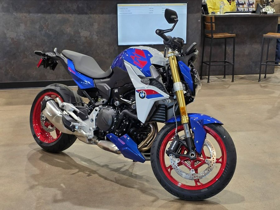 2026 BMW F 900 R