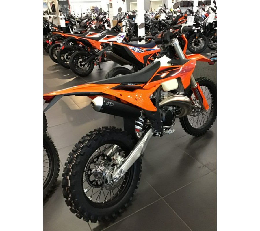 2027 KTM 250 XC-W