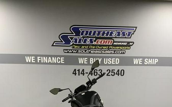 2025 Kawasaki Z900 ABS Metallic Spark Black/Metallic Carbon Gray